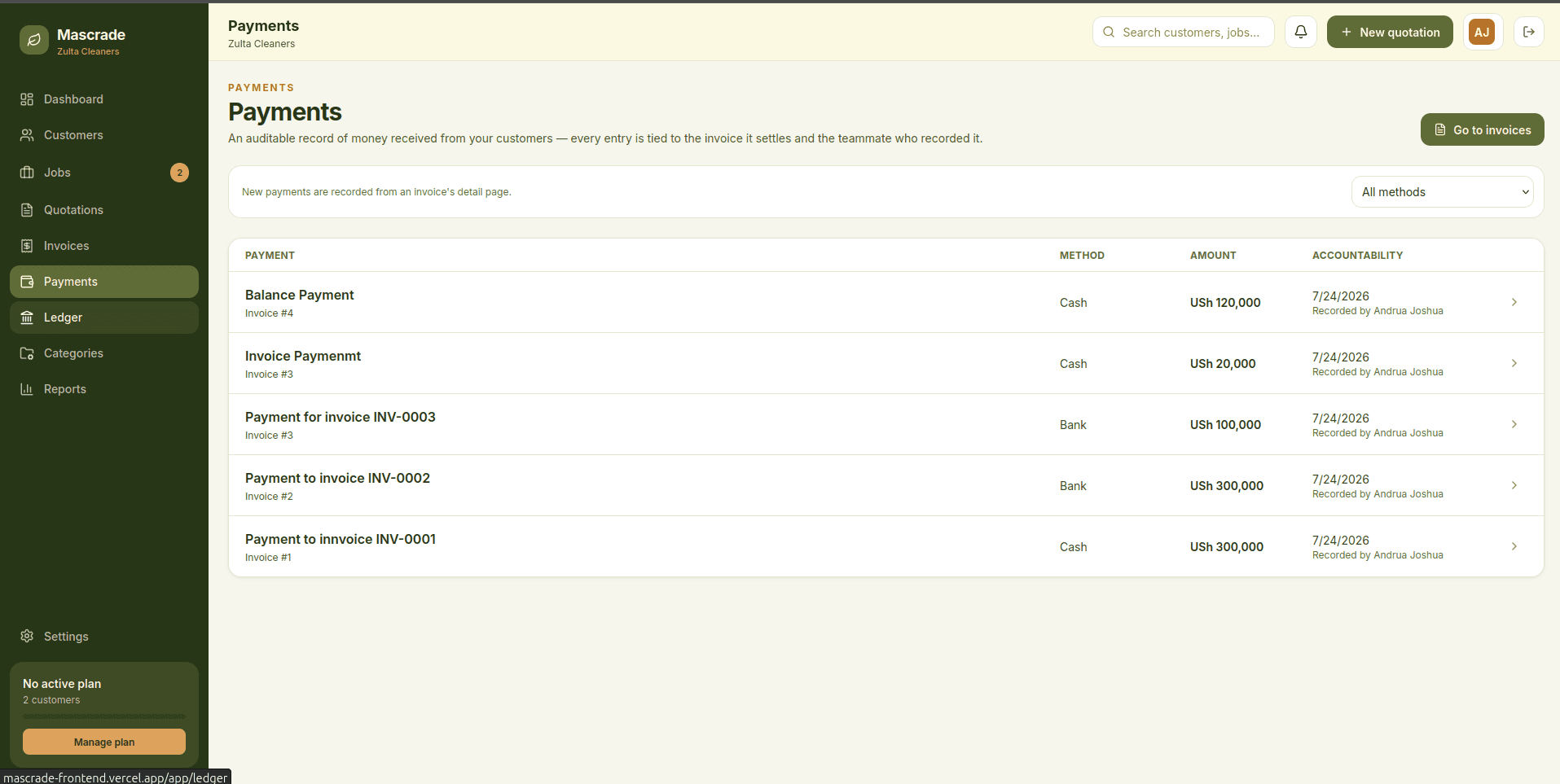 The Mascrade payments list showing cash and bank transfer payments logged against invoices